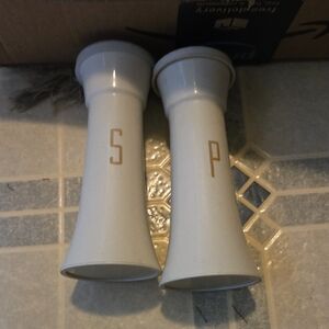 Vintange Tupperware  Hour Glass Tall Salt and Pepper Shakers. 6.25